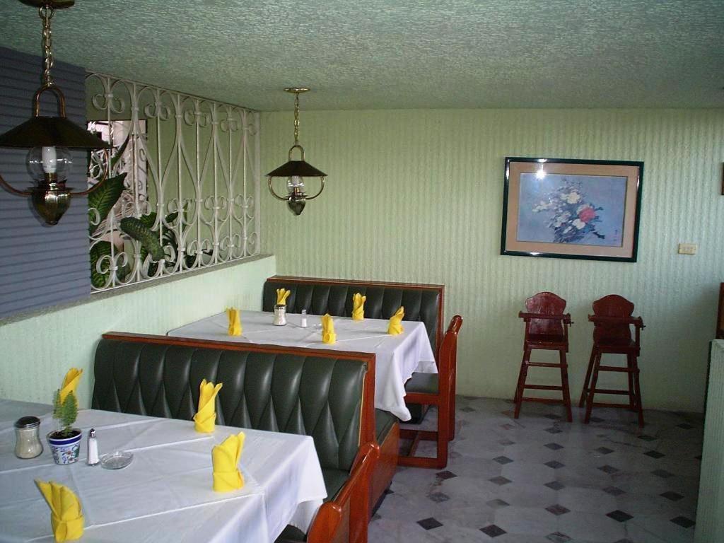 Motel La Fortuna Fresnillo ภายนอก รูปภาพ